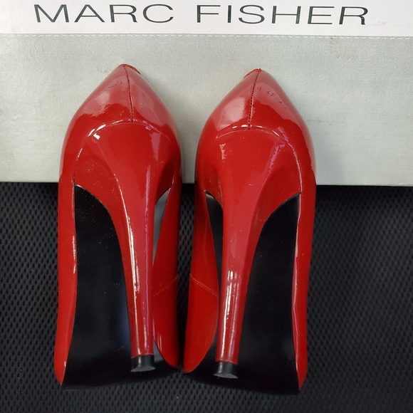 Shoes - Picture 2 of 4